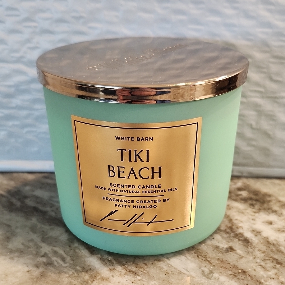 White Barn/Bath And Body Works Tiki Beach 3 Wick Candle